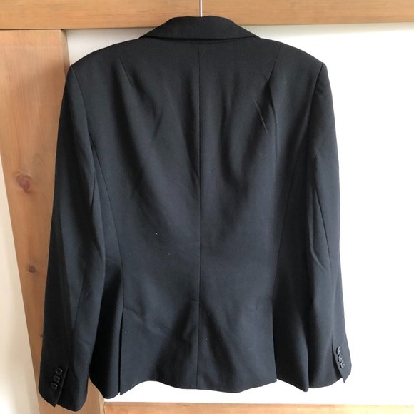 Black jacket - Picture 2 of 5